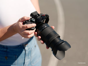 По-лек. По-бърз. По-свободен. Запознайте се с новия Samyang AF 60-180mm F2.8 FE