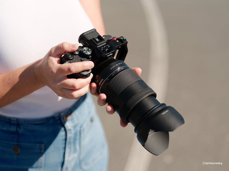 По-лек. По-бърз. По-свободен. Запознайте се с новия Samyang AF 60-180mm F2.8 FE