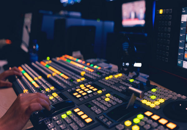 Какво представлява SMPTE ST 2110?