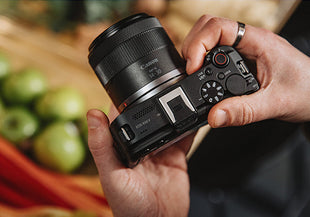 Canon представя нов модел фотоапарат със сменяема оптика - EOS R50 V
