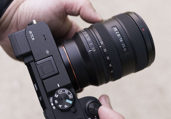 Sony представя широкоъгълен светлосилен вариообектив G Lens™ FE 16-25mm F2.8 G