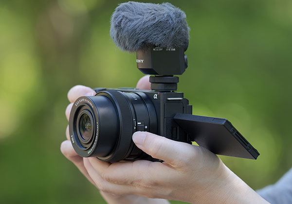 Sony представя ново поколение ZV-E10 II и E PZ 16-50MM F3.5-5.6 OSS II за създателите на съдържание