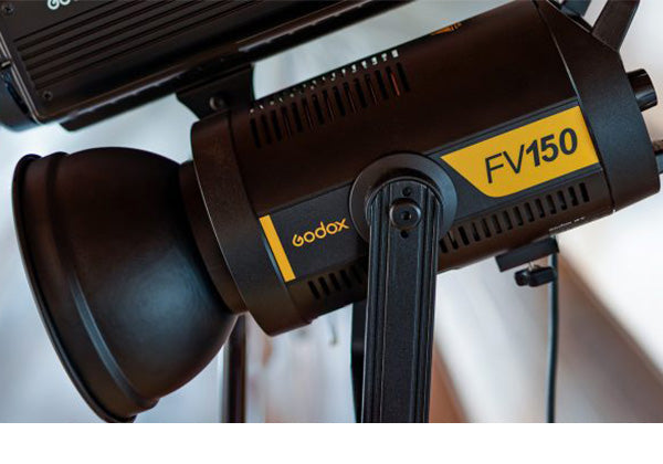 Хибридно LED осветление GODOX FV150