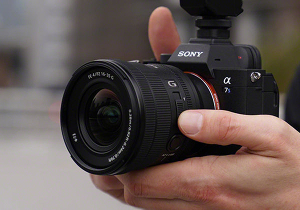 Sony обяви най-лекия FE PZ 16-35MM F4 G