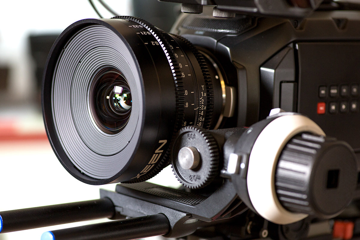 Cinema lens XEEN 20mm T1.9 for Canon EF