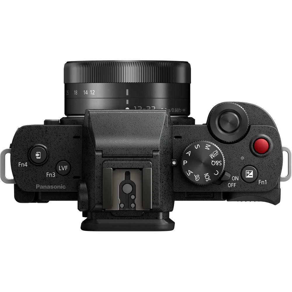 Фотоапарат за влогване Panasonic Lumix G100 + DMW-SHGR1 грип за управление на камерата