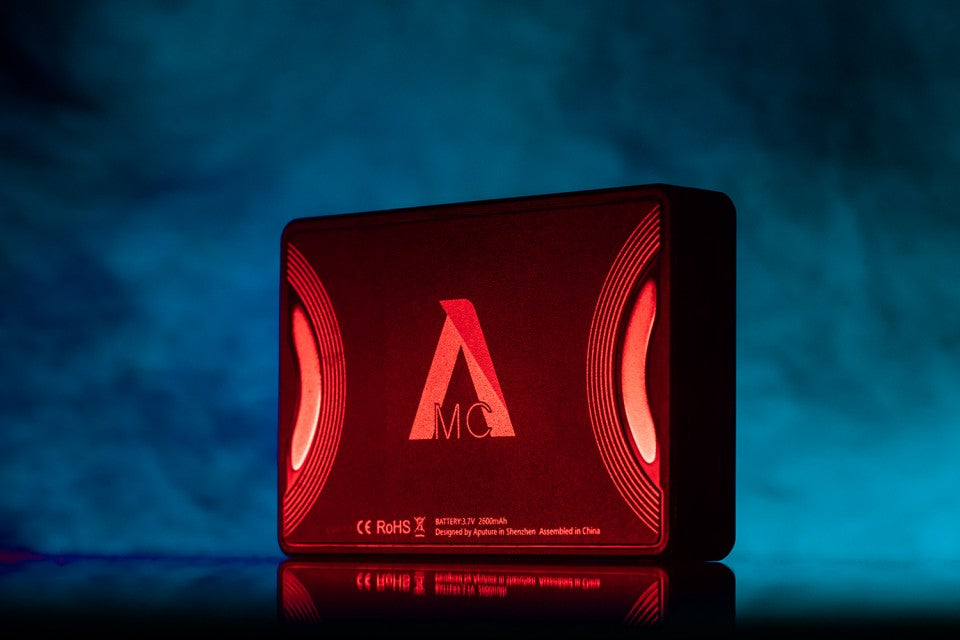 Aputure MC 4-Light Travel Kit with Charging Case