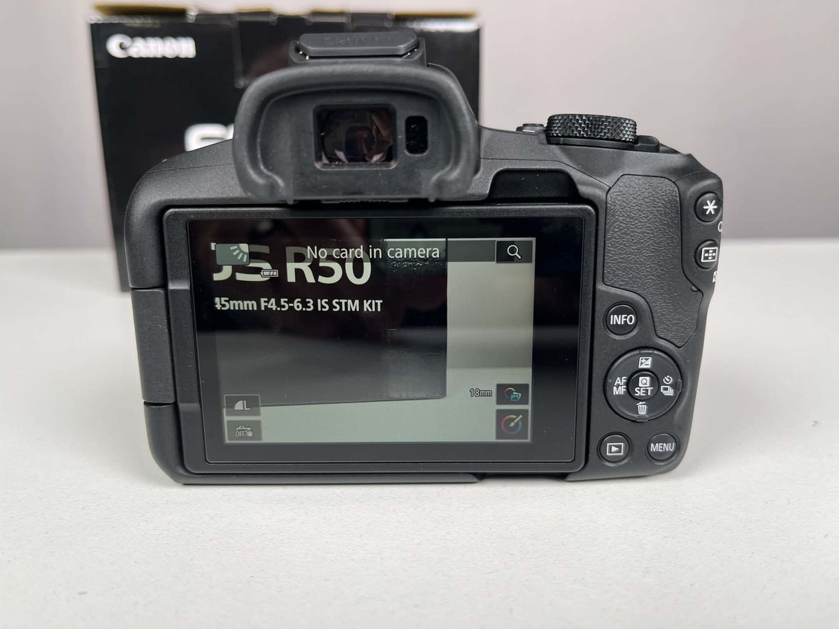 Second hand Canon EOS R50 + RF-s 18-45