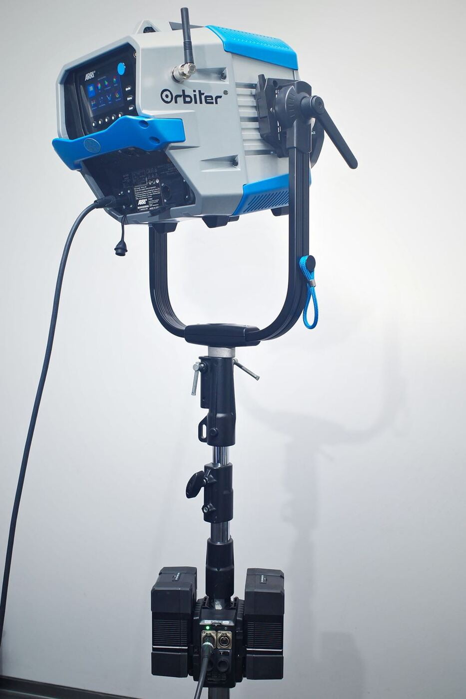 Swit TD-R210S 24V/48V адаптер за монтаж на статив