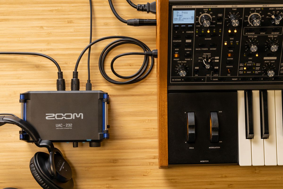Zoom UAC-232 32-Bit Float Audio Interface