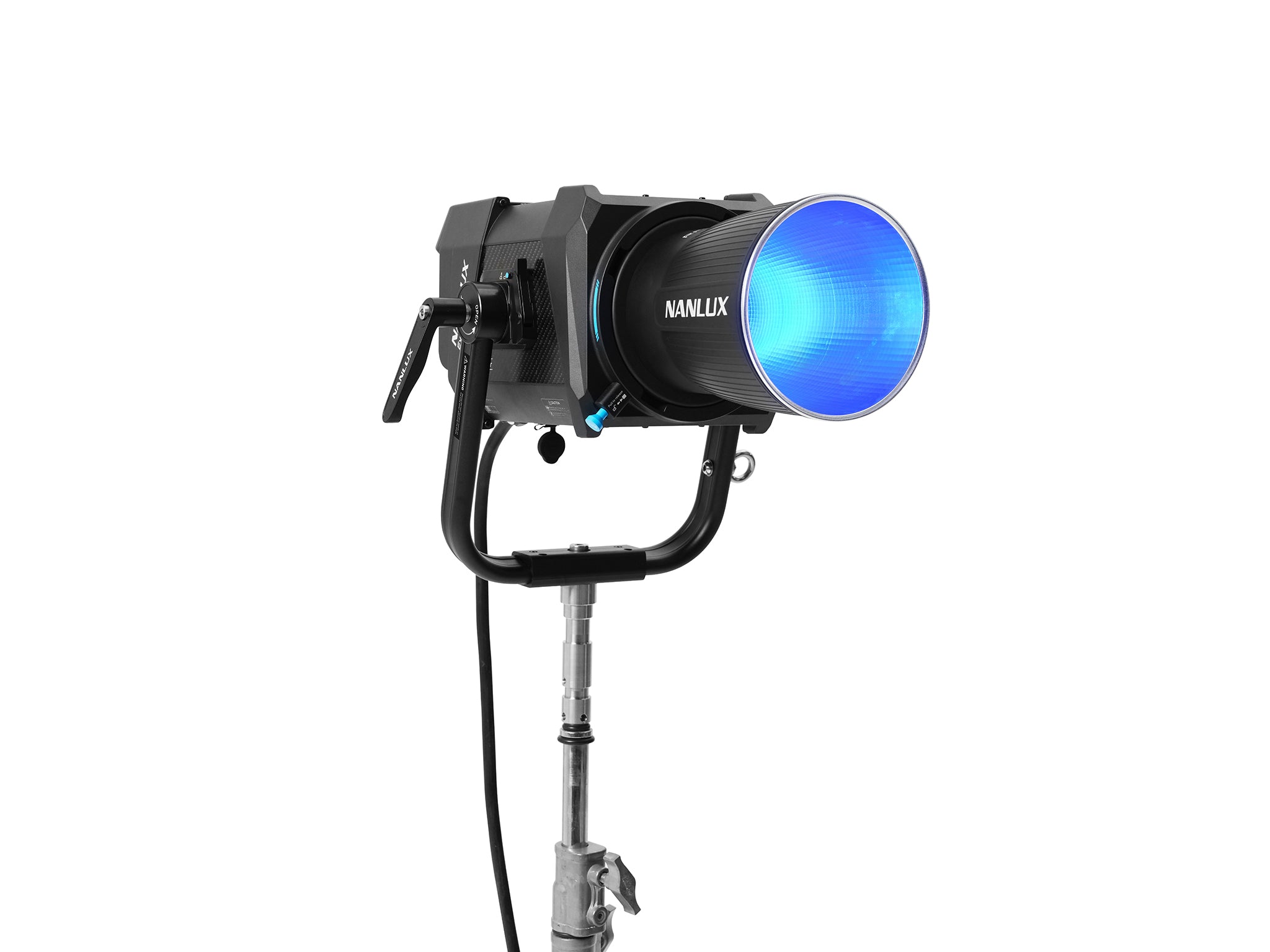 Диодно осветление NANLUX Evoke 900C RGBLAC с френел и тр. куфар