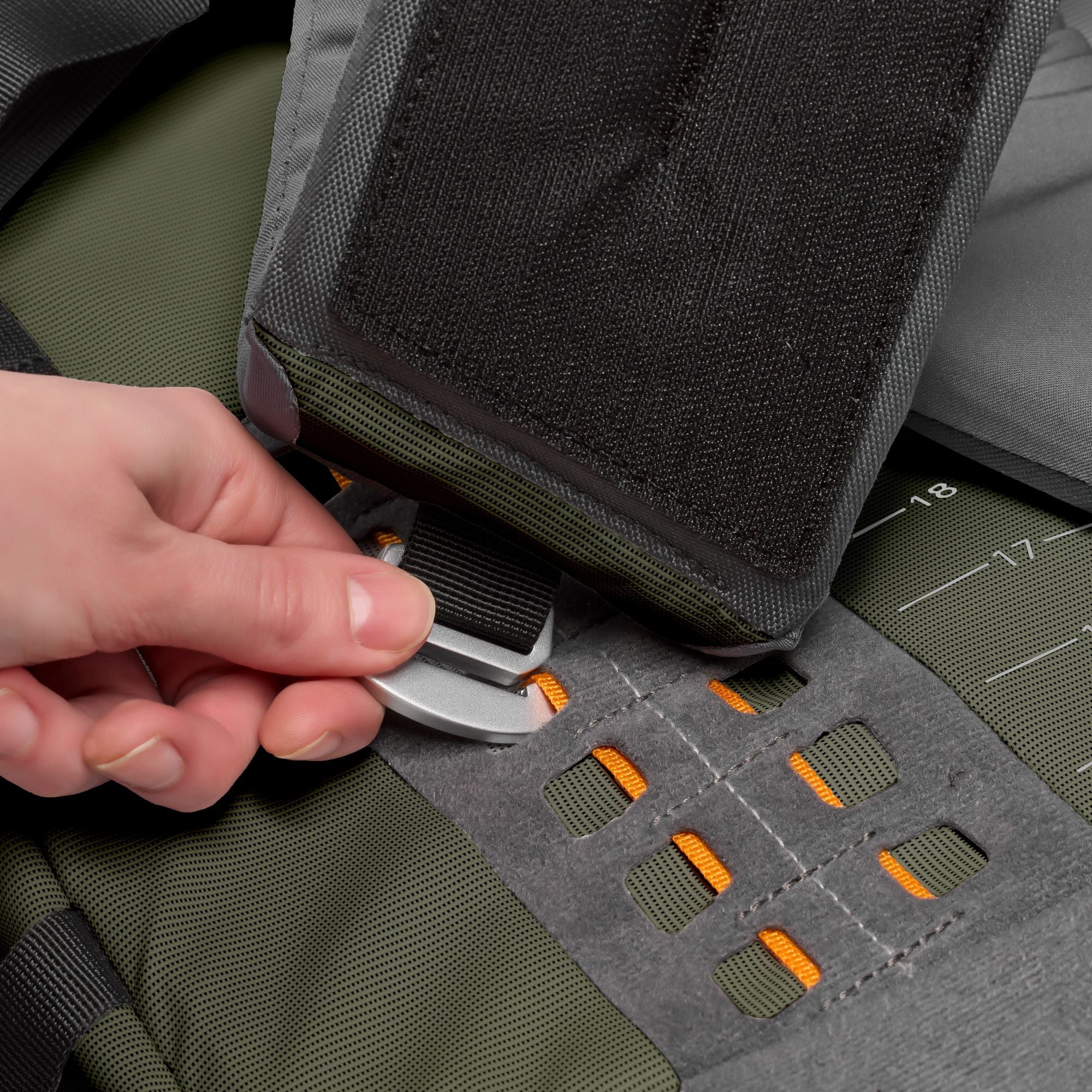 Раница Lowepro PhotoSport PRO 55L AW IV (M-L) - Тъмно зелен