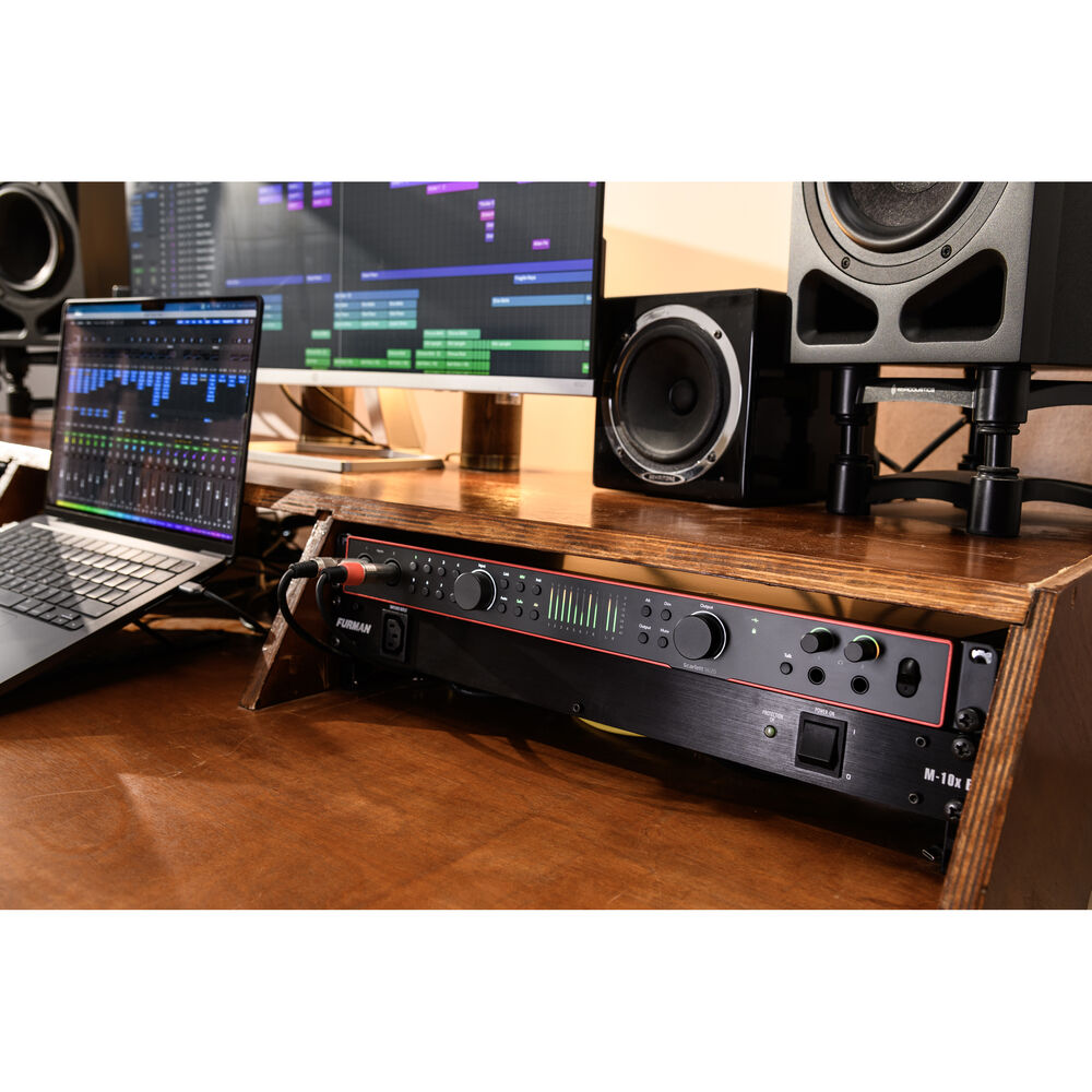 Аудио интерфейс Focusrite Scarlett 18i20 4-то поколение