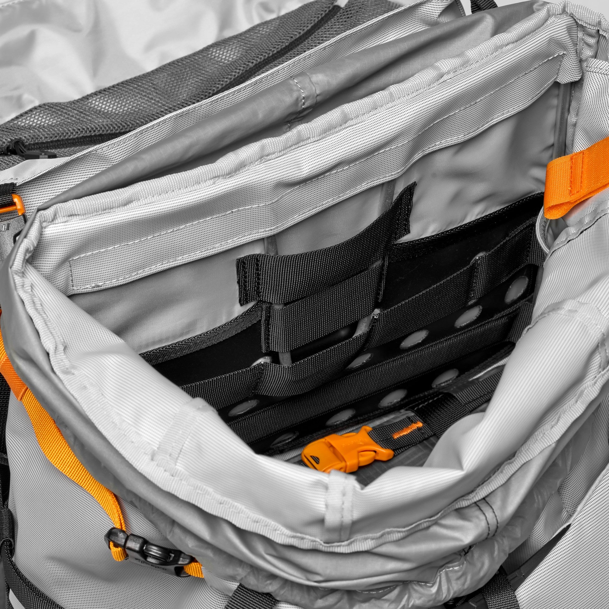 Раница Lowepro PhotoSport PRO 70L AW III (S-M) - Сив