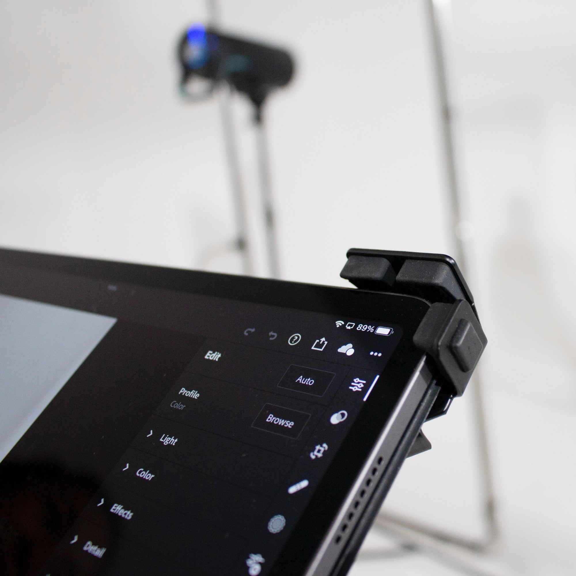 Manfrotto TetherGear държач за таблети от 9 до 13 инча