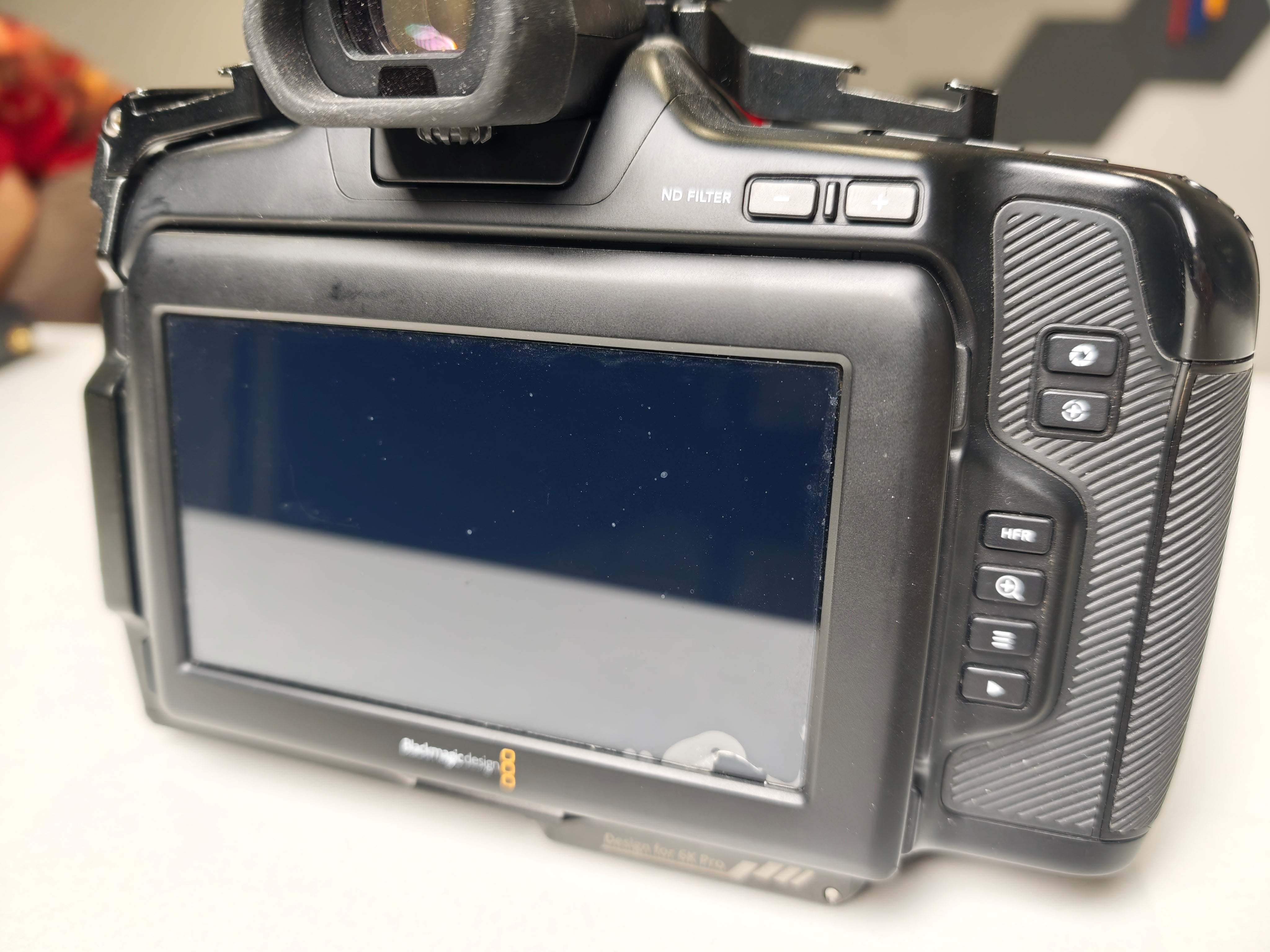 Втора употреба Blackmagic Pocket Cinema Camera 6K Pro EF байонет + клетка