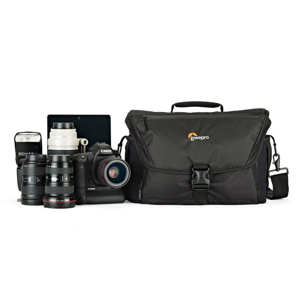 Чанта Lowepro Nova 200 AW II - Черно