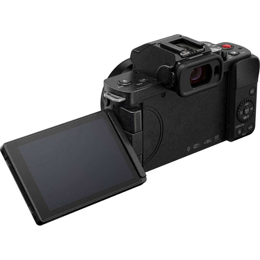 Фотоапарат за влогване Panasonic Lumix G100 + DMW-SHGR1 грип за управление на камерата