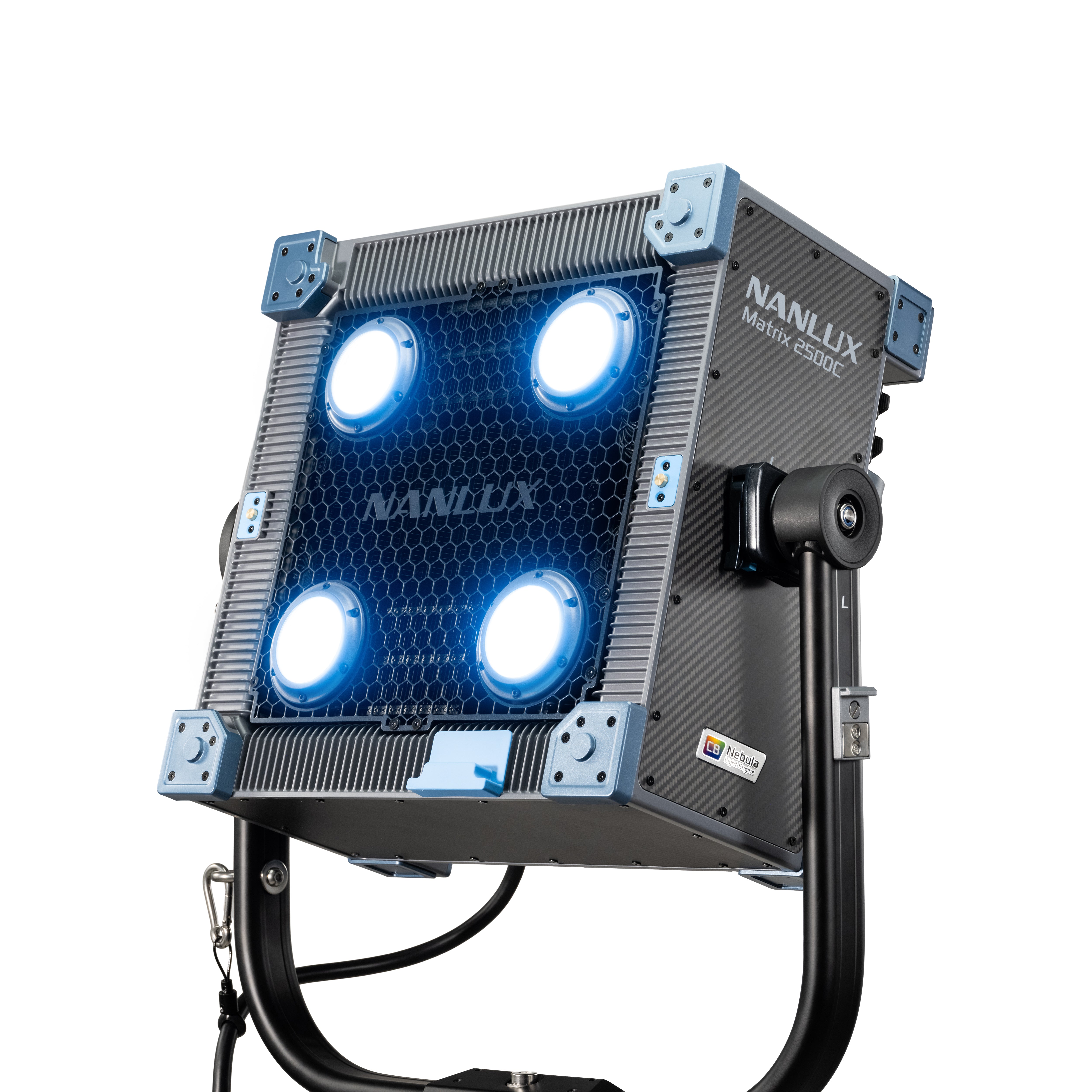 Диодно осветление с 4 глави NANLUX Matrix 2500C Full color с транспортен куфар