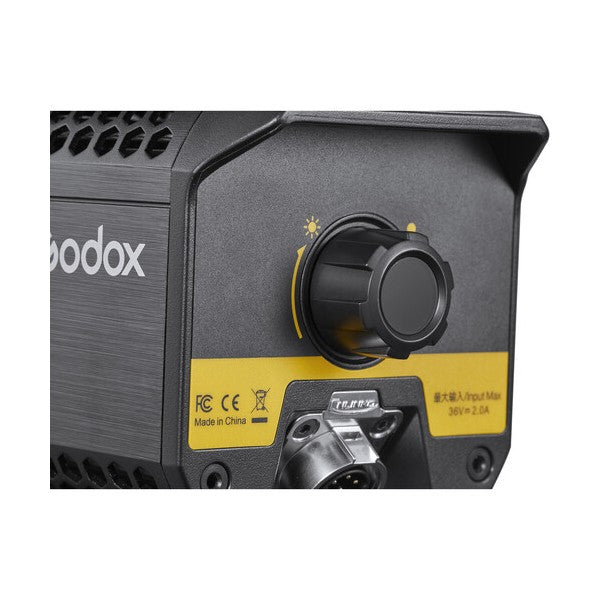 Диодно френелово фокусирано осветление Godox S60