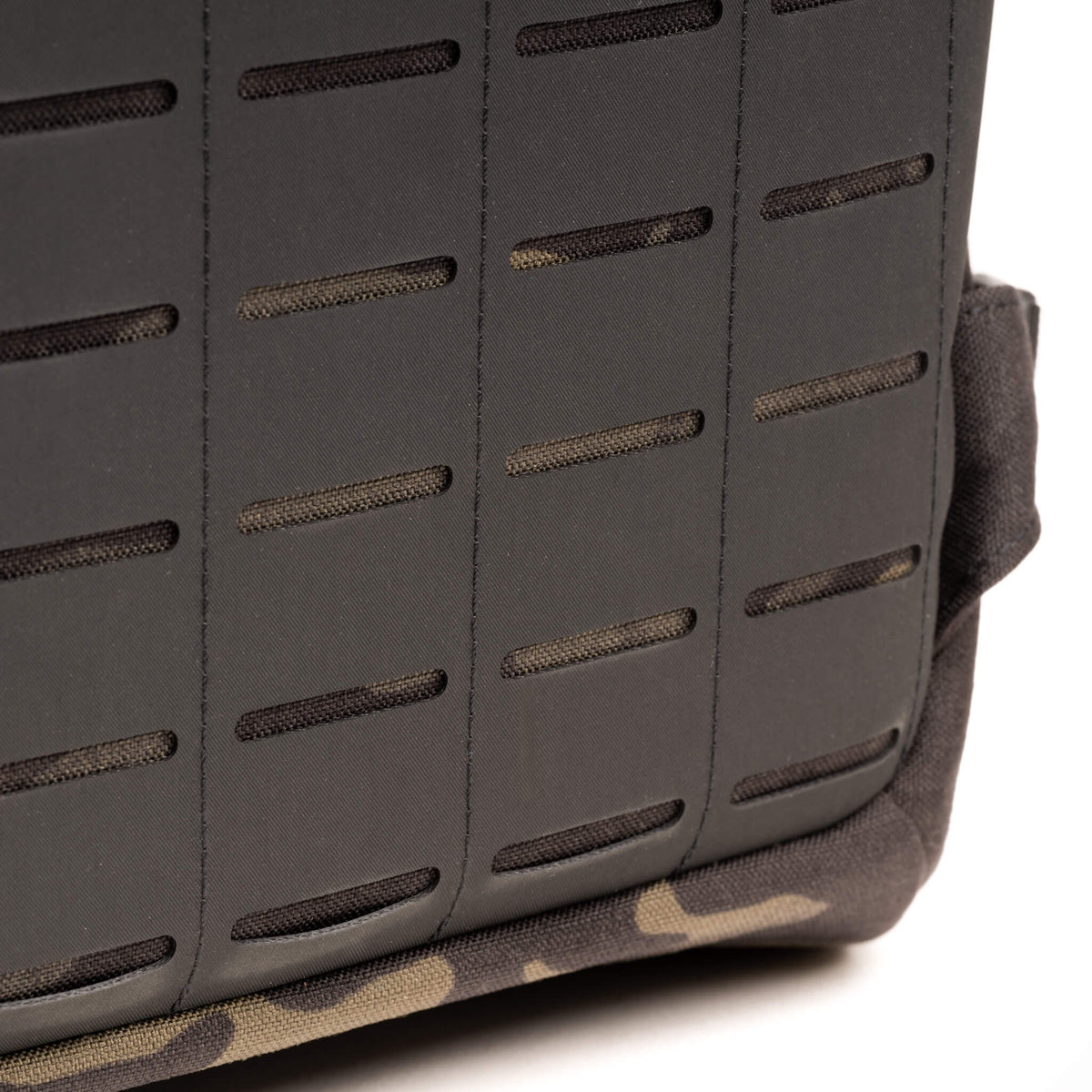 Фотографска раница Think Tank DarkLight 20L Special Edition MultiCam Black