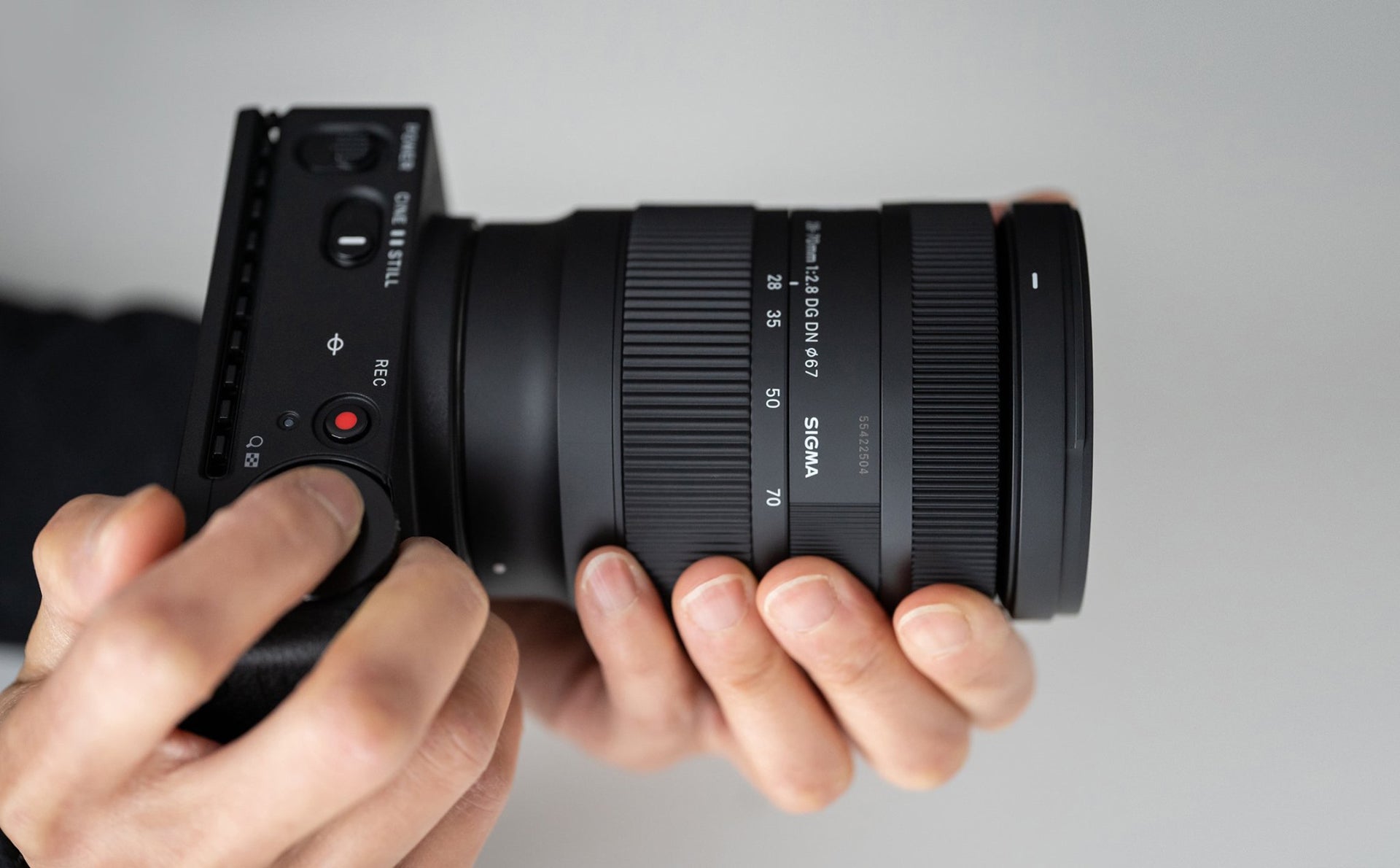 Sigma AF Sigma 28-70mm f2.8 DG DN Contemporary Lens for L-Mount