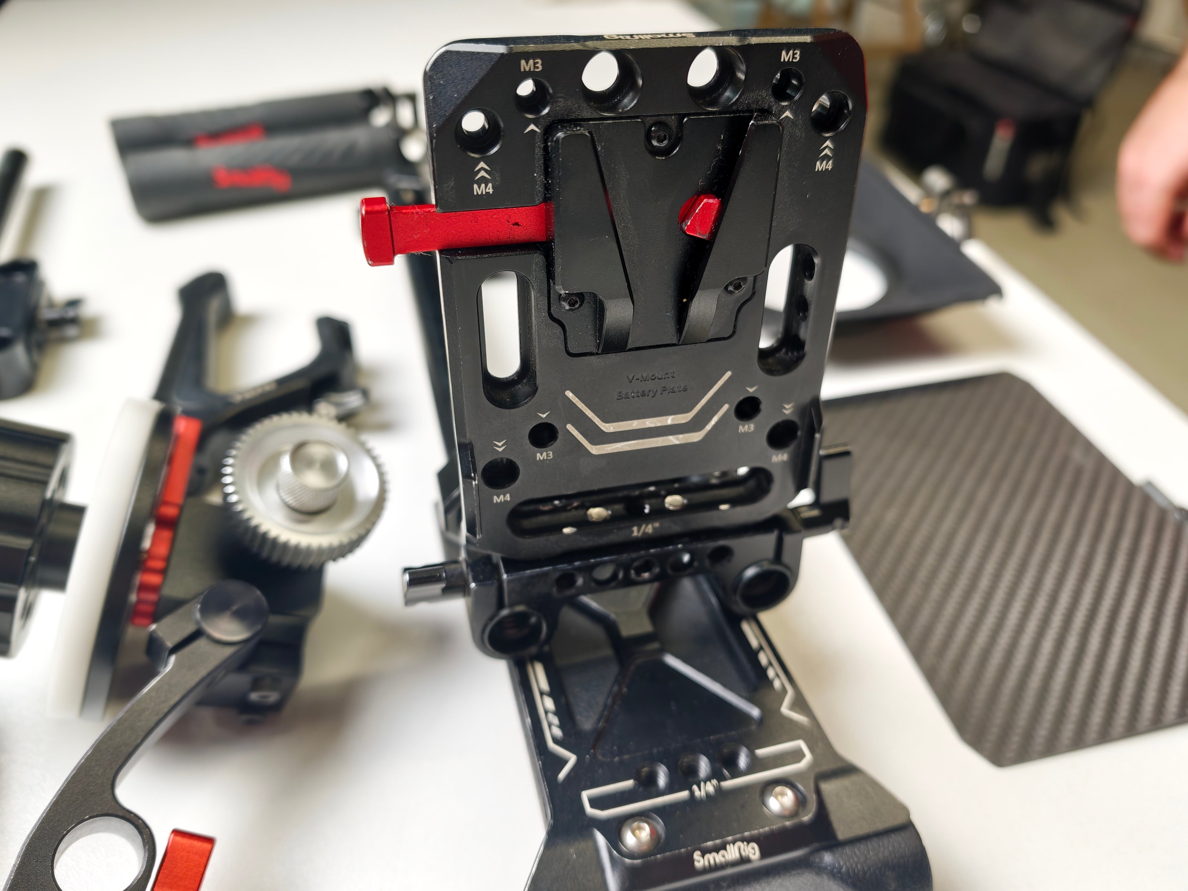 Second hand camera accessory kit