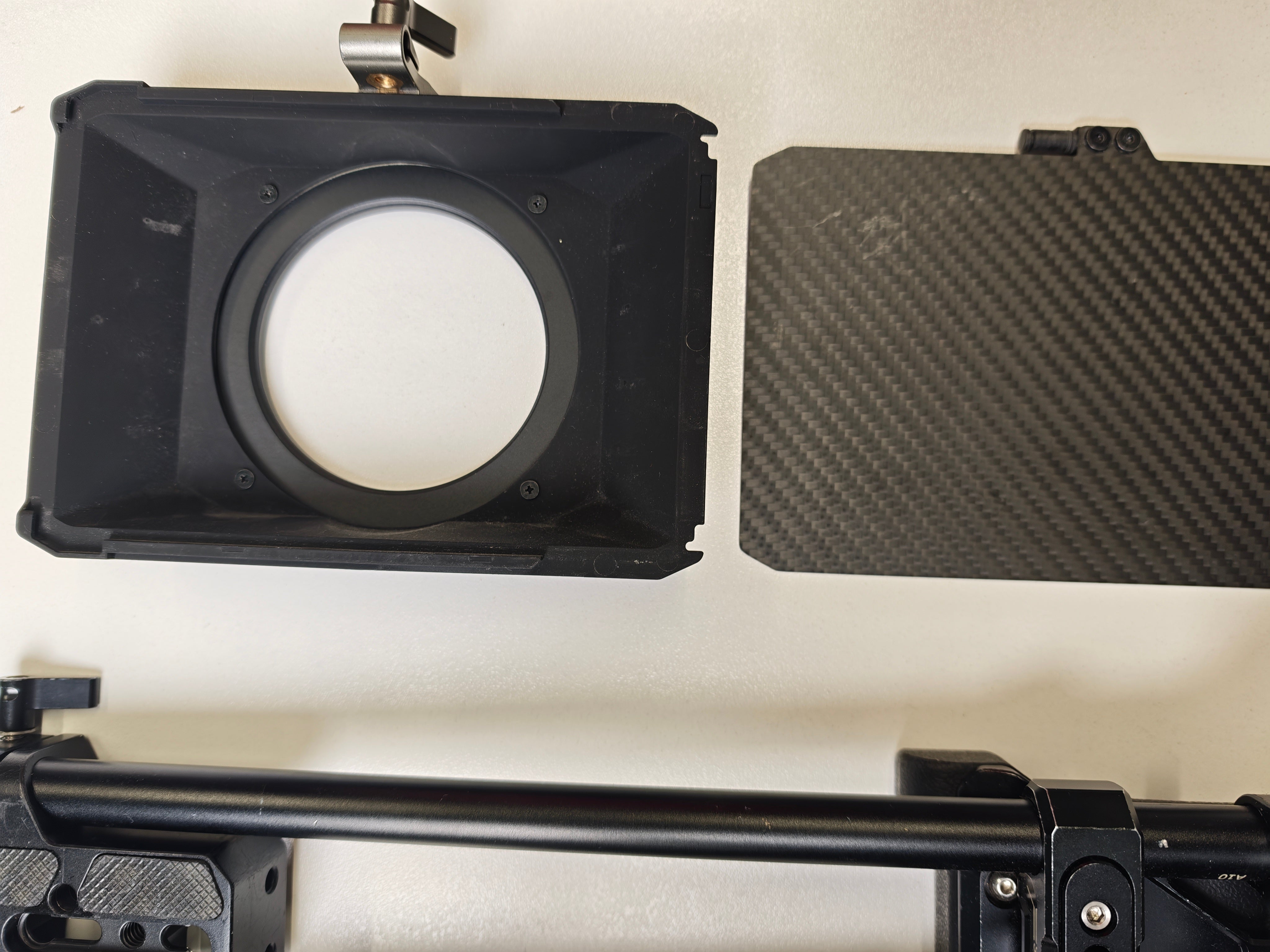 Second hand camera accessory kit