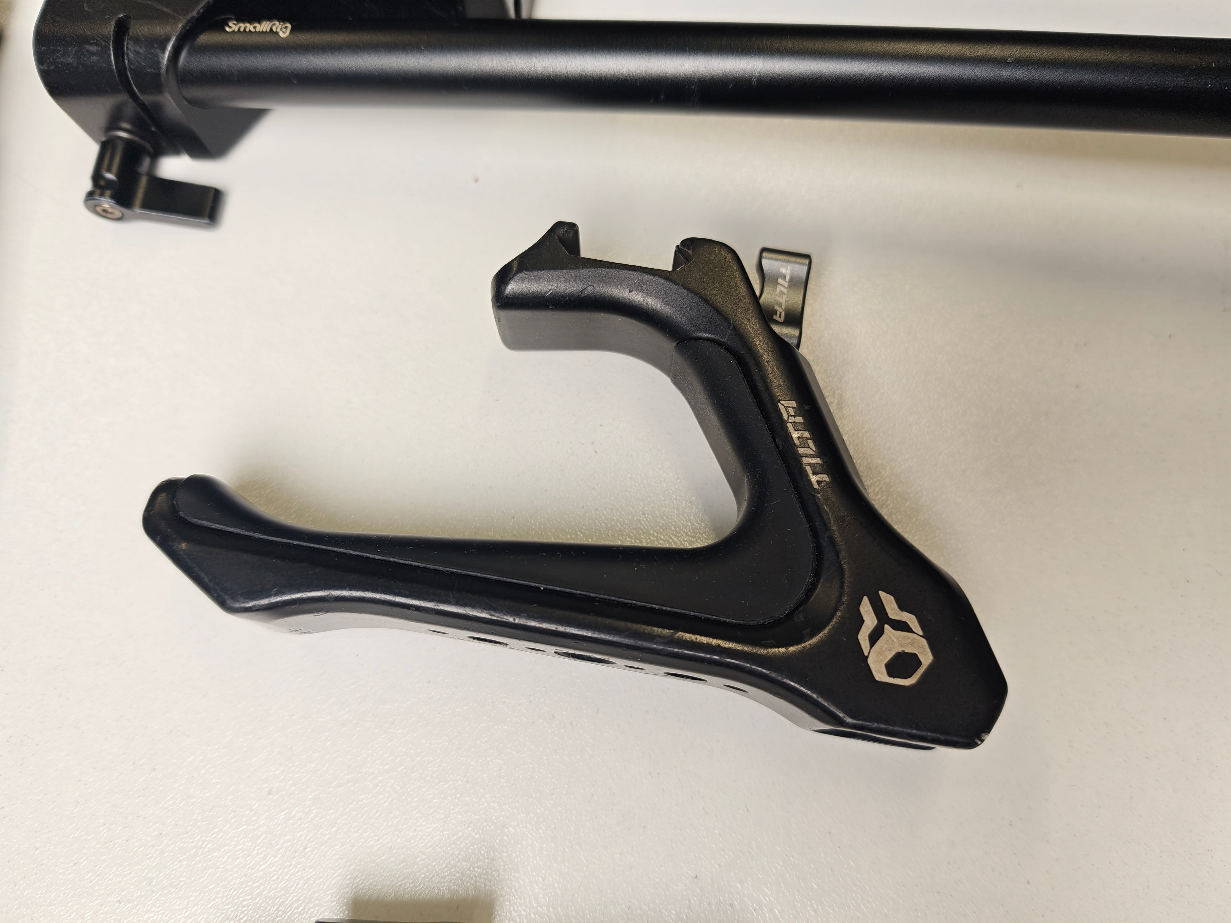 Second hand camera accessory kit