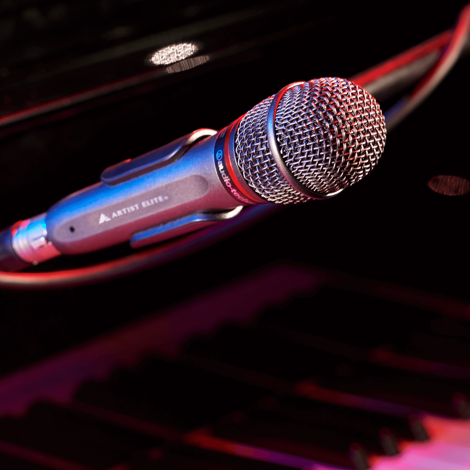 Динамичен вокален микрофон Audio-Technica Artist Elite AE4100 кардиоид