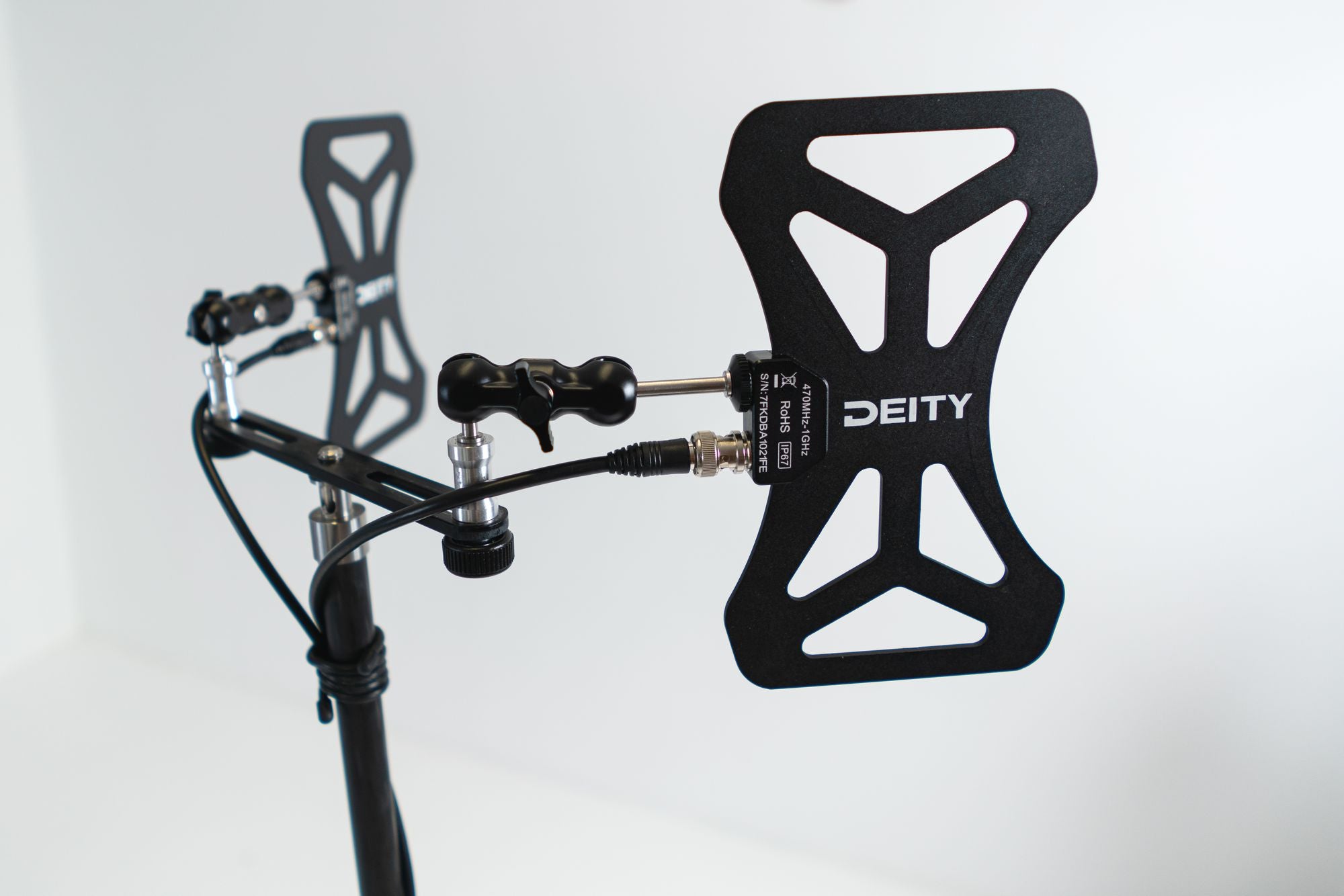 Deity BF1 – BUTTERFLY ANTENNA WIDEBAND ANTENNA  - 470MHz - 1GHz