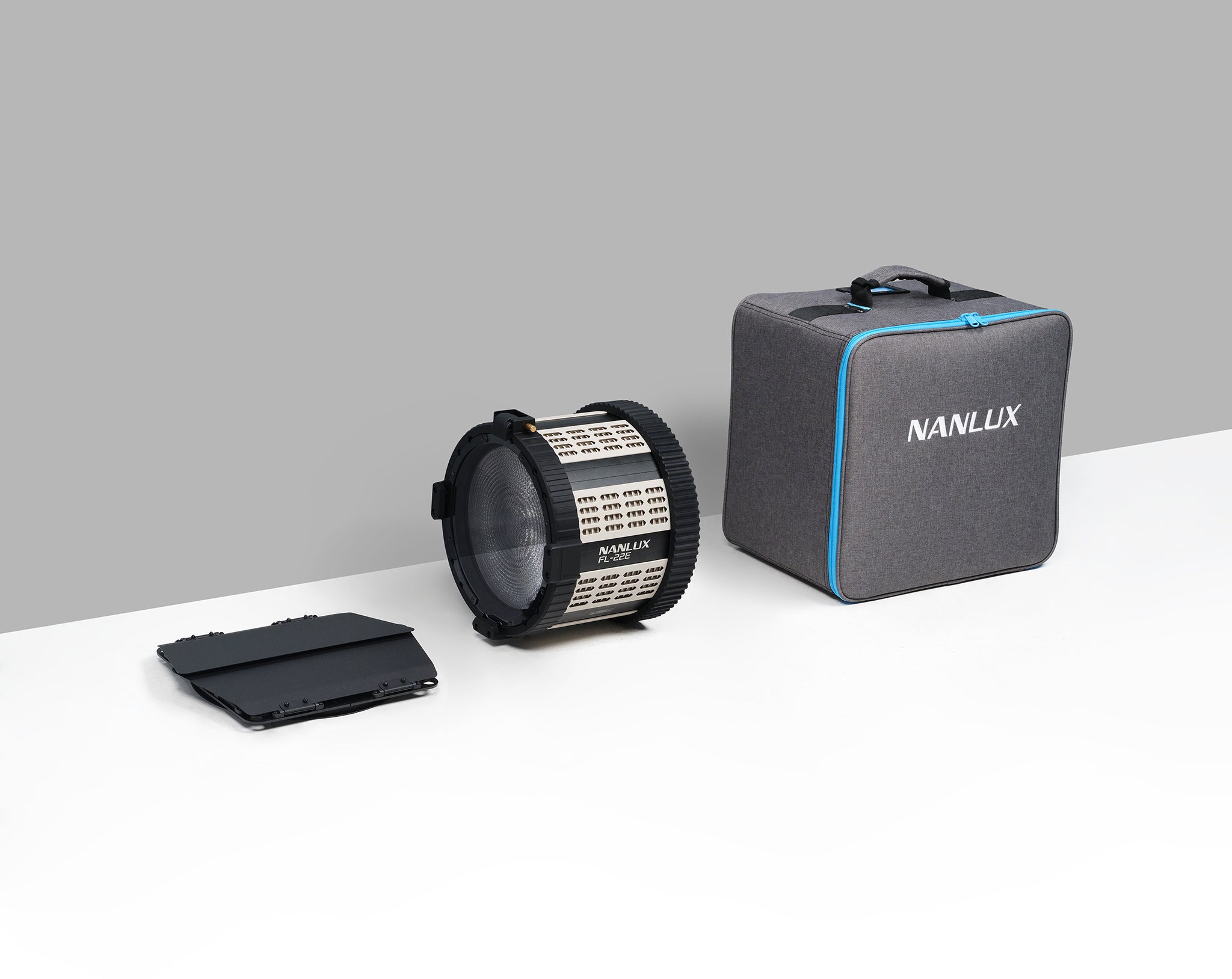 Моторизирана френелова леща NANLUX FL-22Е 15°-48°