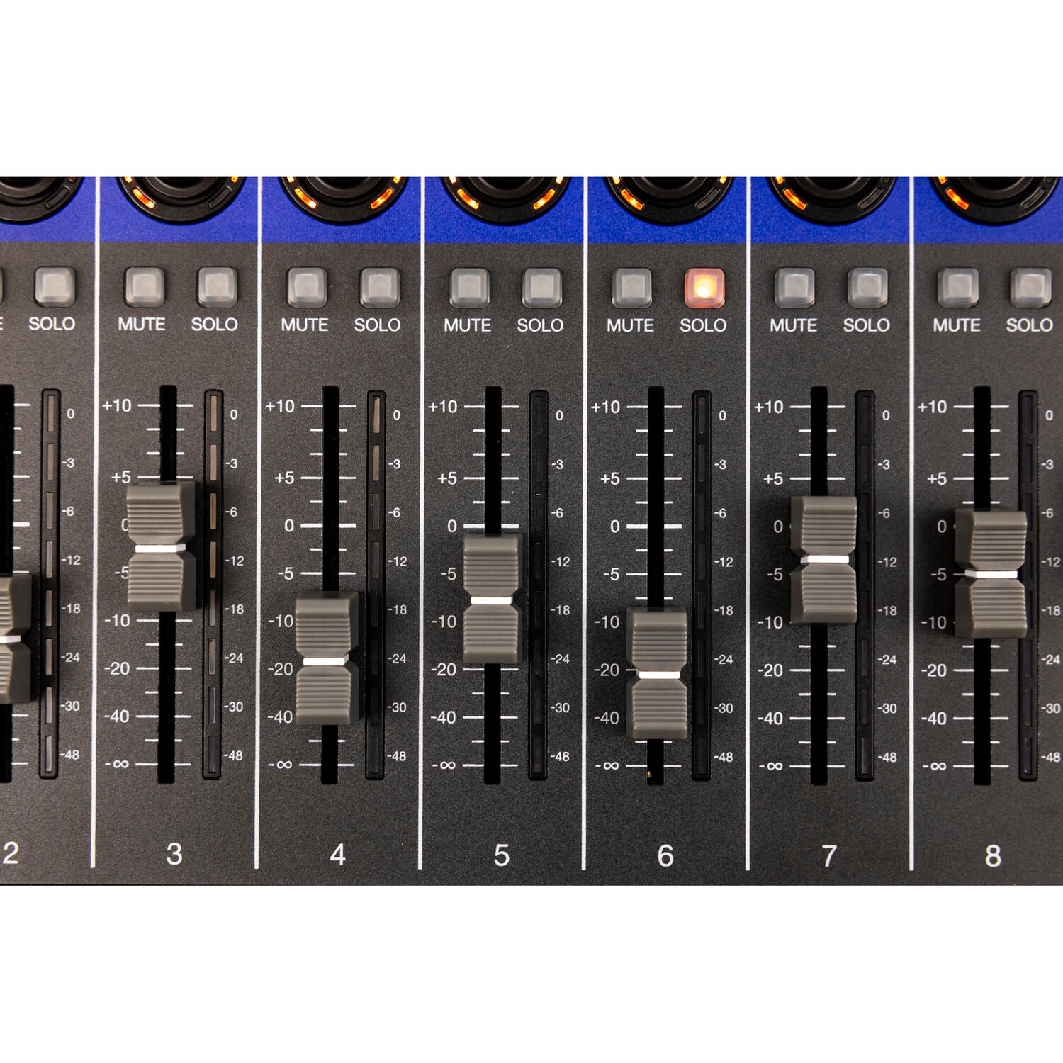 12 канален смесителен пулт с ефекти Zoom L-12NEXT Livetrak - Digital Mixer and Recorder