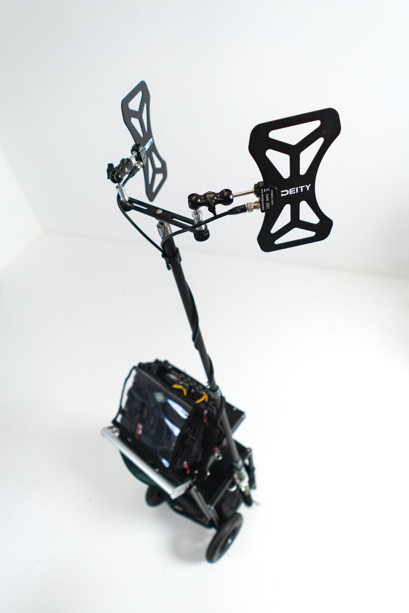 Deity BF1 – BUTTERFLY ANTENNA WIDEBAND ANTENNA  - 470MHz - 1GHz
