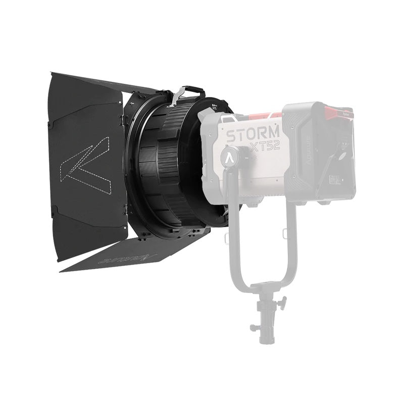 Моторизиран френел Aputure Storm CF16 с куфар с колелца