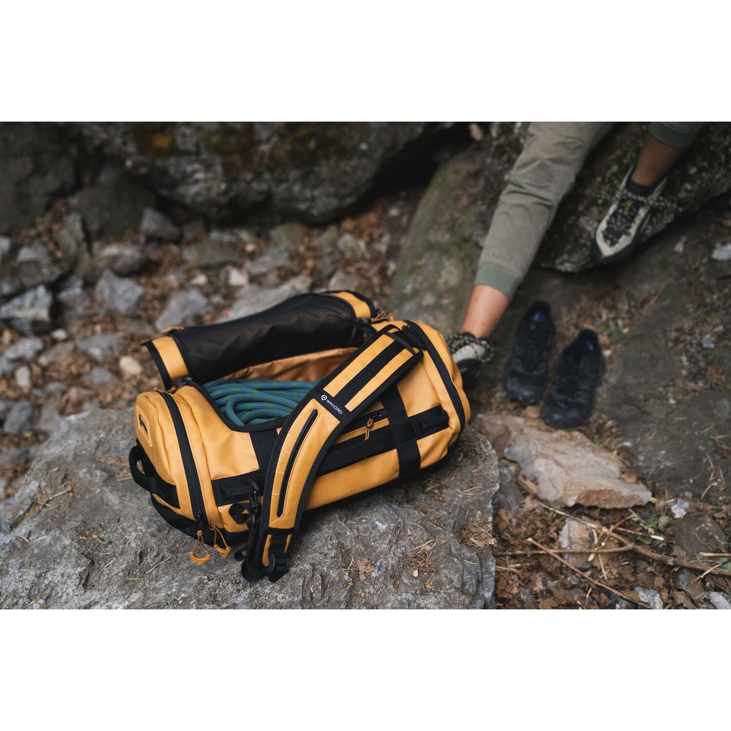 Чанта WANDRD CARRYALL Duffel 30L - Dallol Yellow