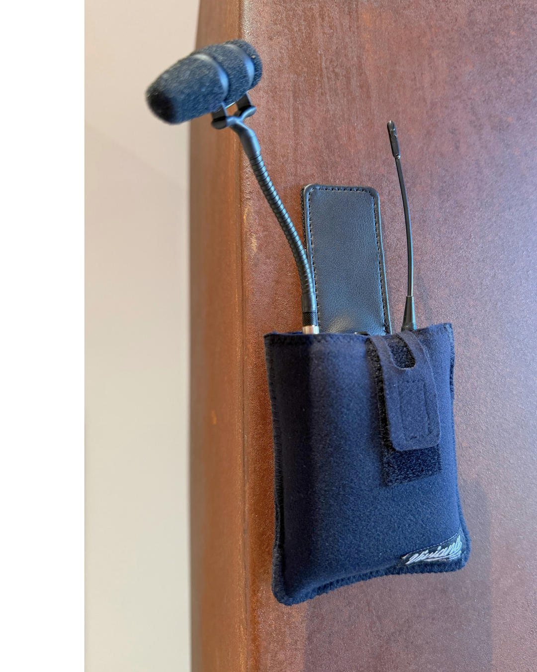 Viviana IFB/IEM Pouch with Magnetic Clip