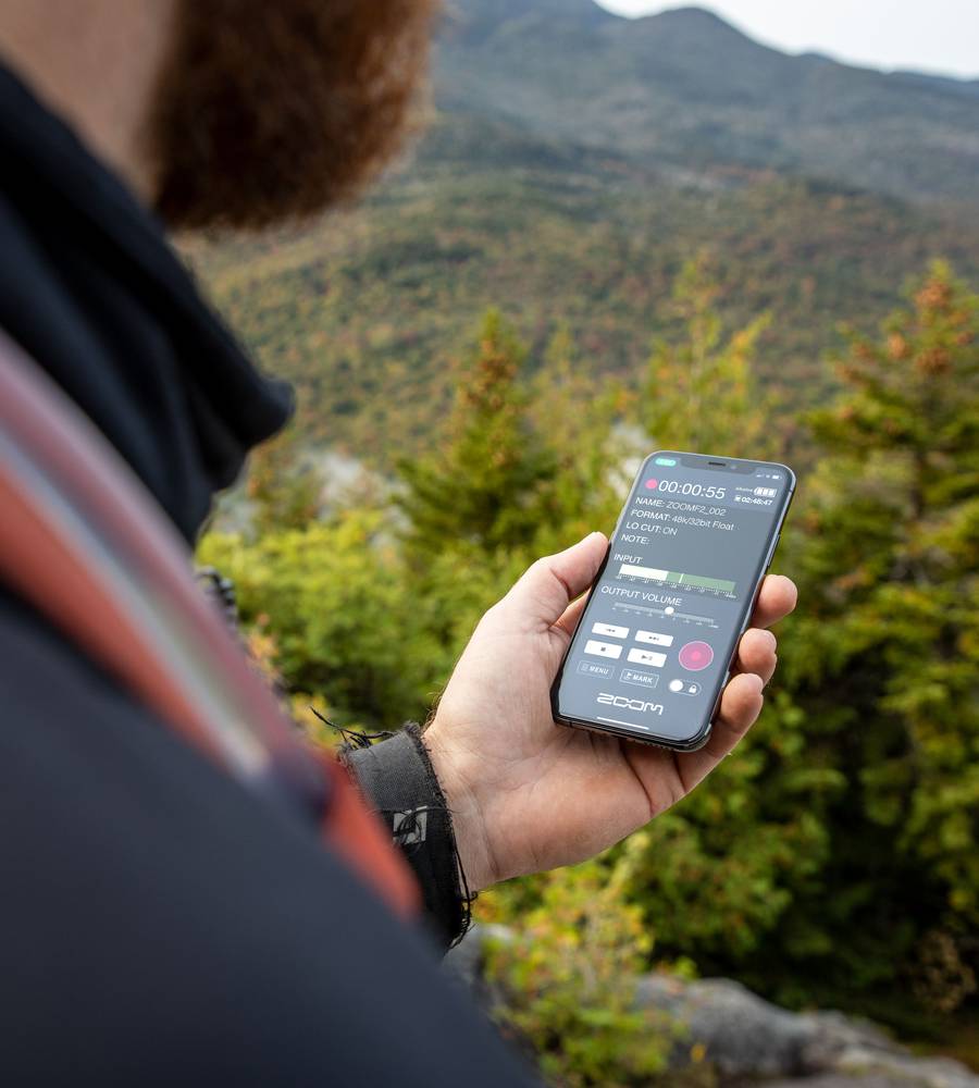 Аудио рекордер Zoom F2 32-bit Float - с Bluetooth управление и включена брошка