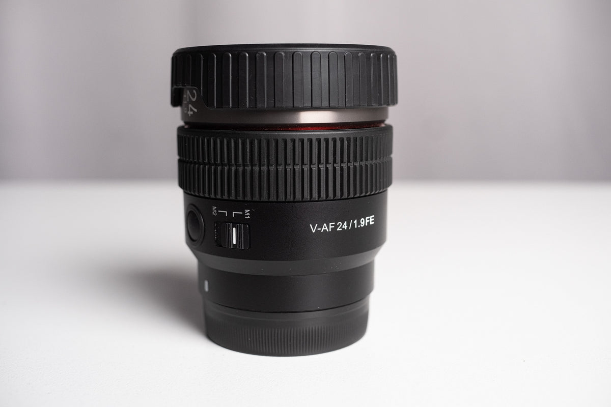 Втора употреба Обектив Samyang V-AF 24mm T1.9 Sony FE