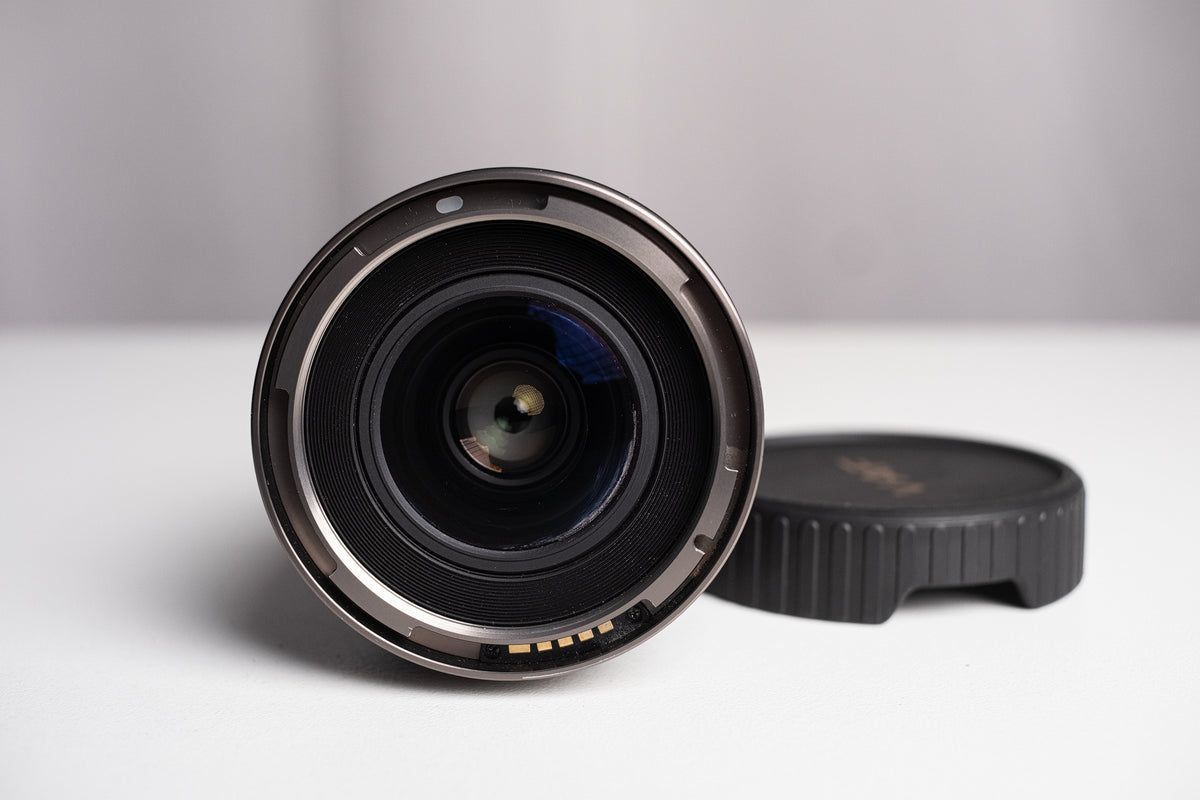 Втора употреба Обектив Samyang V-AF 24mm T1.9 Sony FE