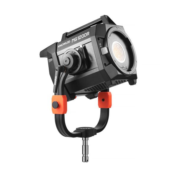 Диодно осветление Godox KNOWLED MG1200R RGB с твърд куфар