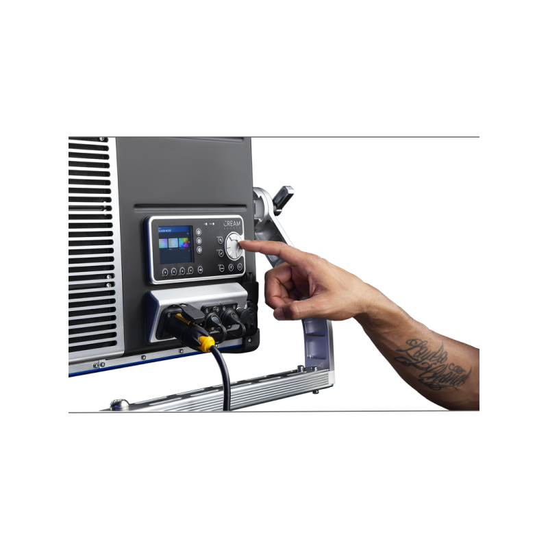 Creamsource Vortex8 650W IP65 True Colour LED Panel Incl Yoke