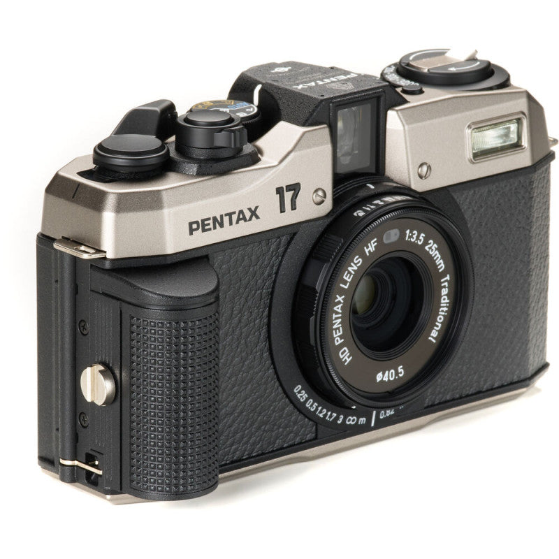 Филмов фототапарат Pentax 17