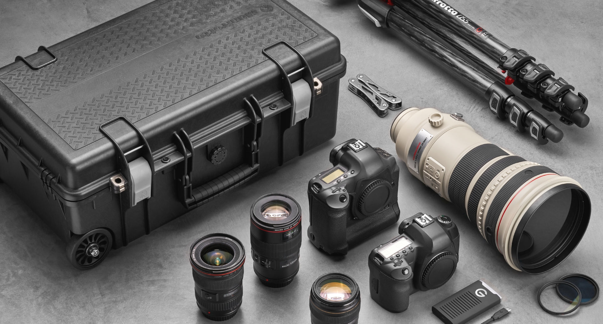 Manfrotto ProLight Reloader Tough-55 HighLid carry-on camera rollerbag