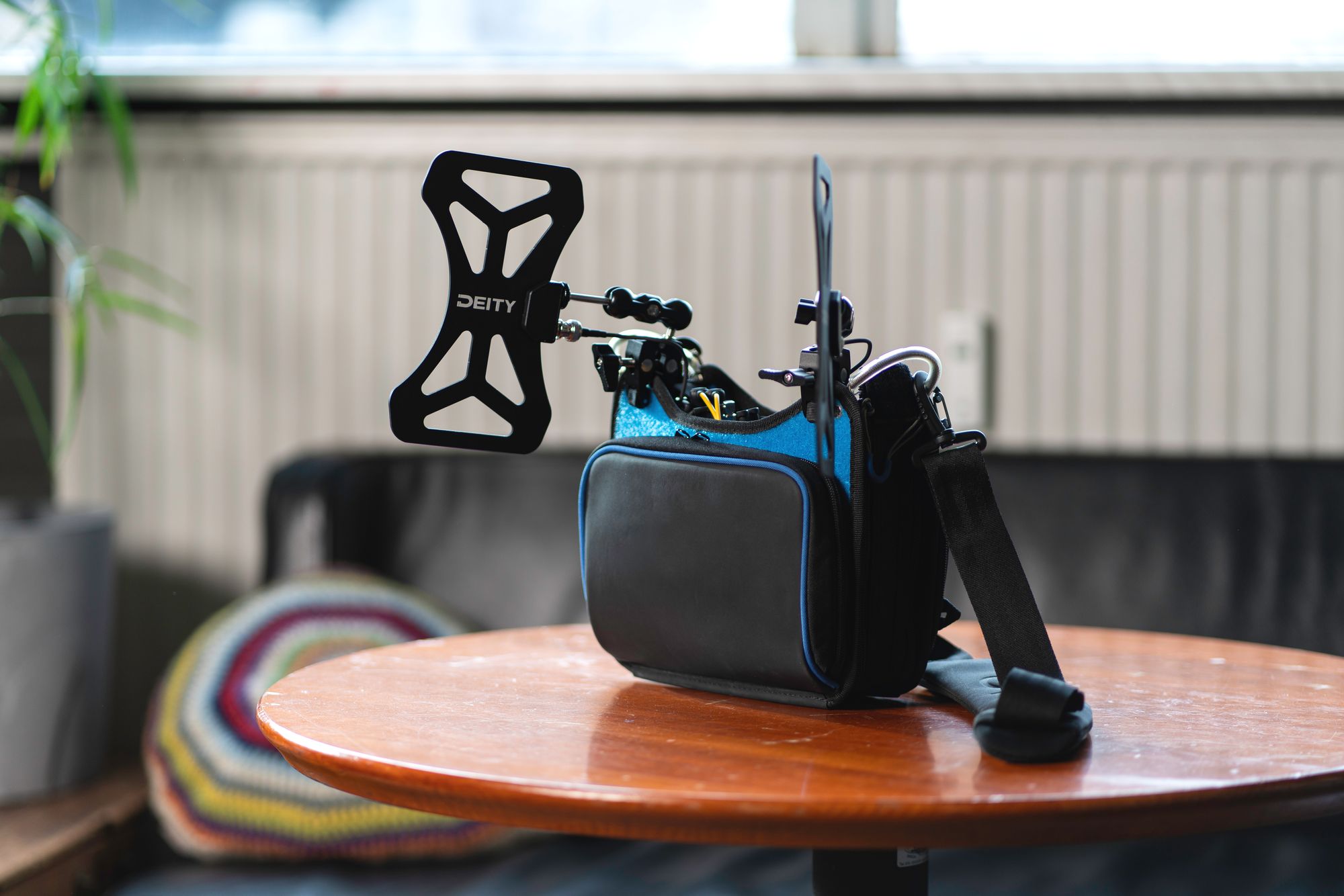 Deity BF1 – BUTTERFLY ANTENNA WIDEBAND ANTENNA  - 470MHz - 1GHz
