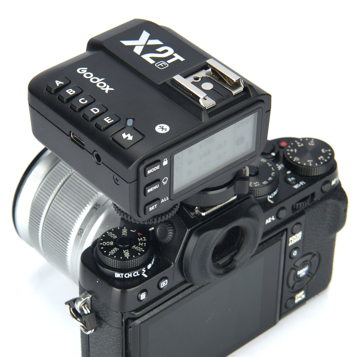 TTL Радиосинхронизатор Godox X2TF - предавател за Fujifilm