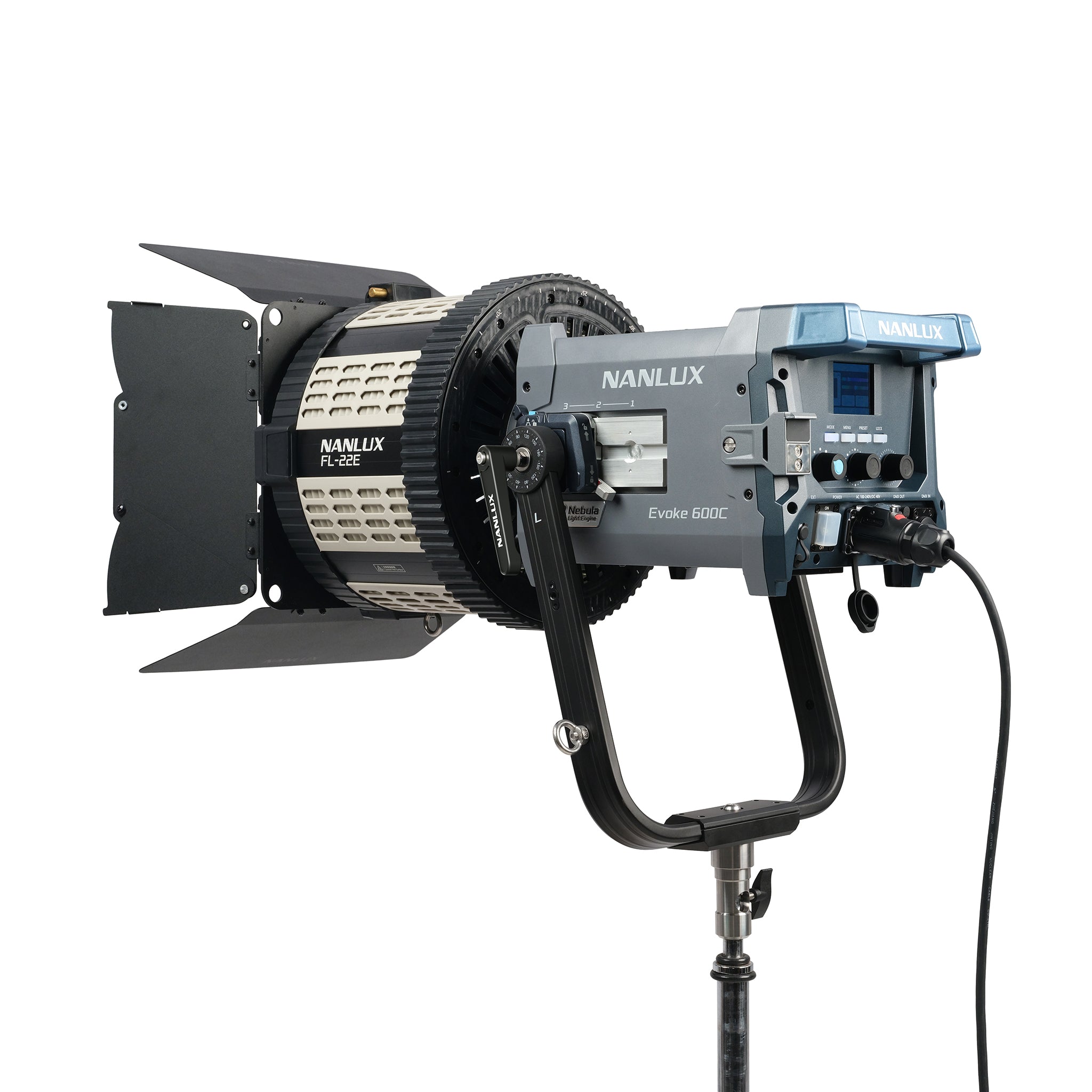 Моторизирана френелова леща NANLUX FL-22Е 15°-48°