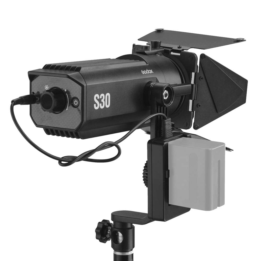 Диодно спотово осветление с фокусиране Godox S30