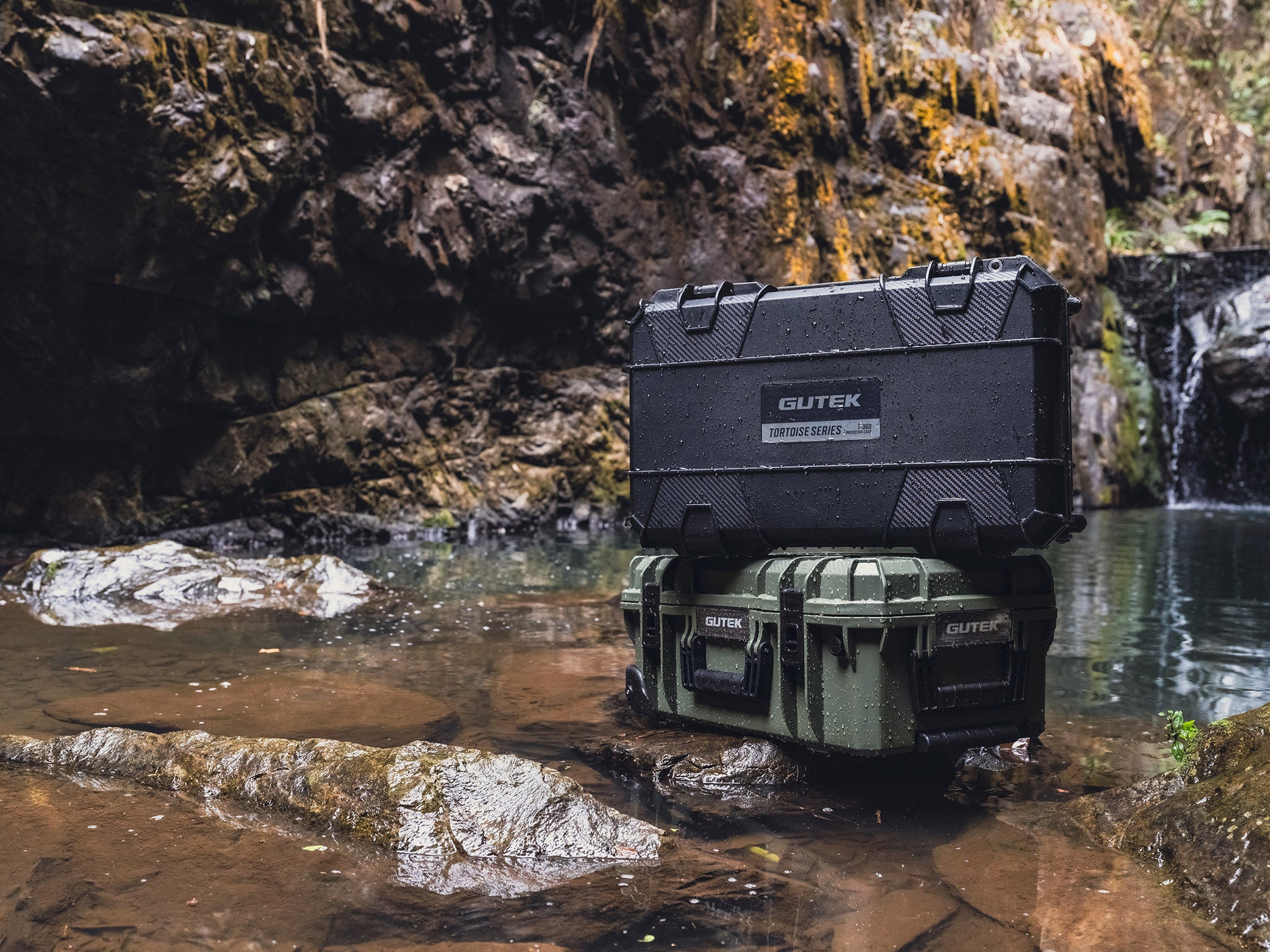 Твърд куфар с колелца GUTEK Tortoise T-300 Olive Drab Green - IP67