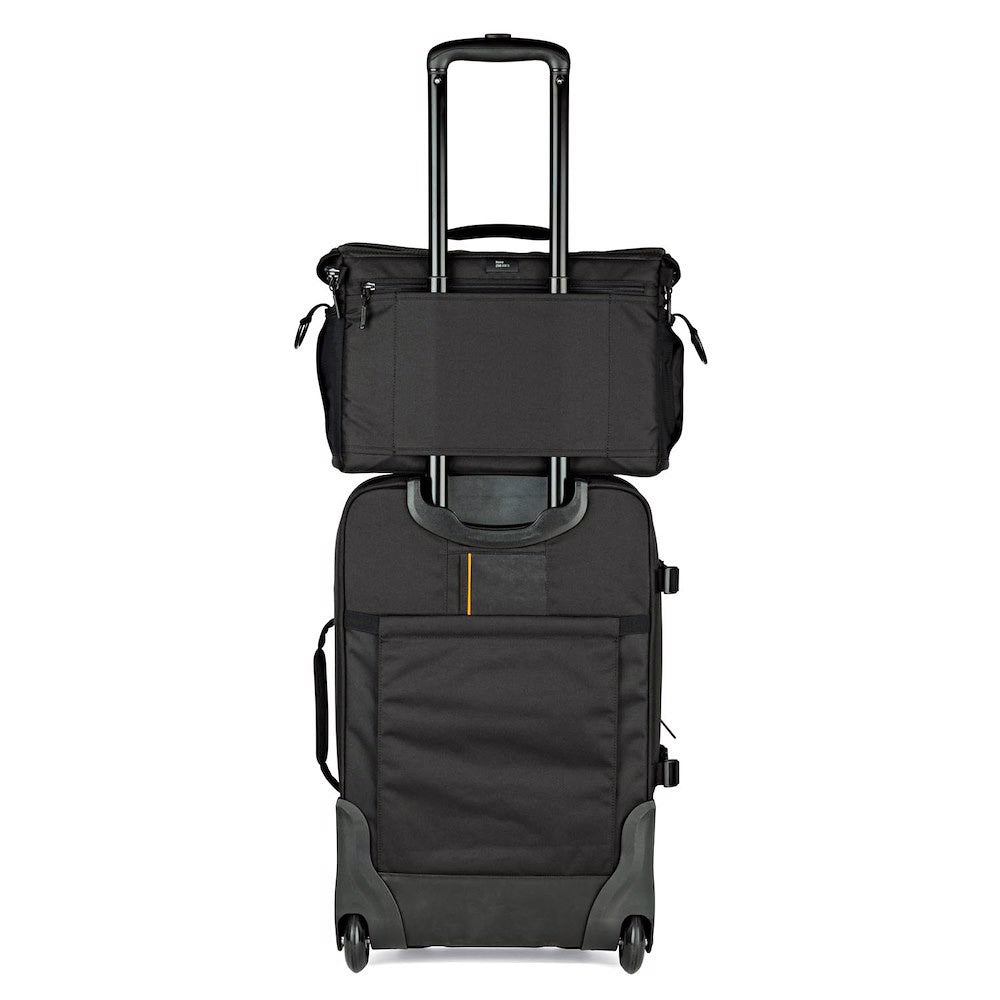 Чанта Lowepro Nova 200 AW II - Черно